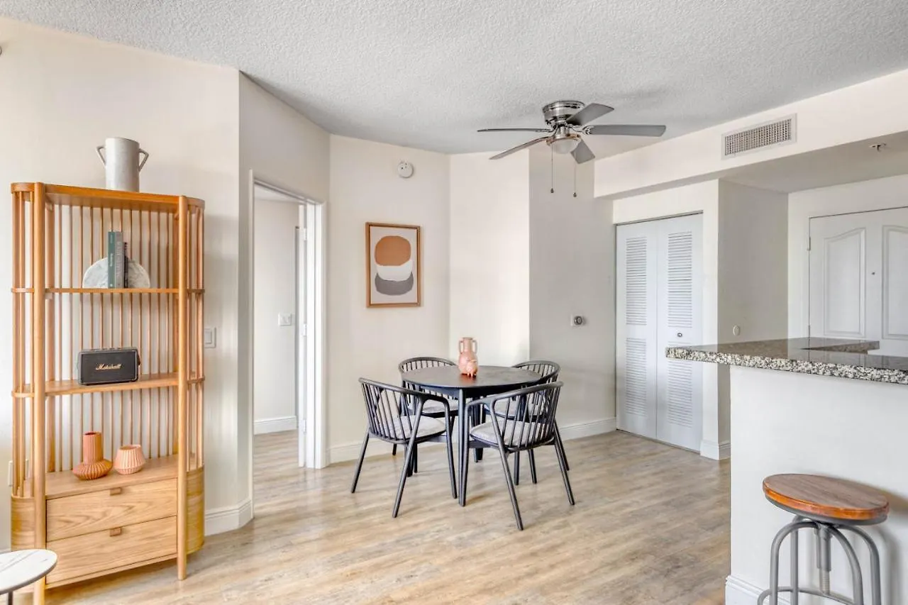 Coral Gables 2br W Wd Pool Gym Near Shops Mia-46 Apartment *