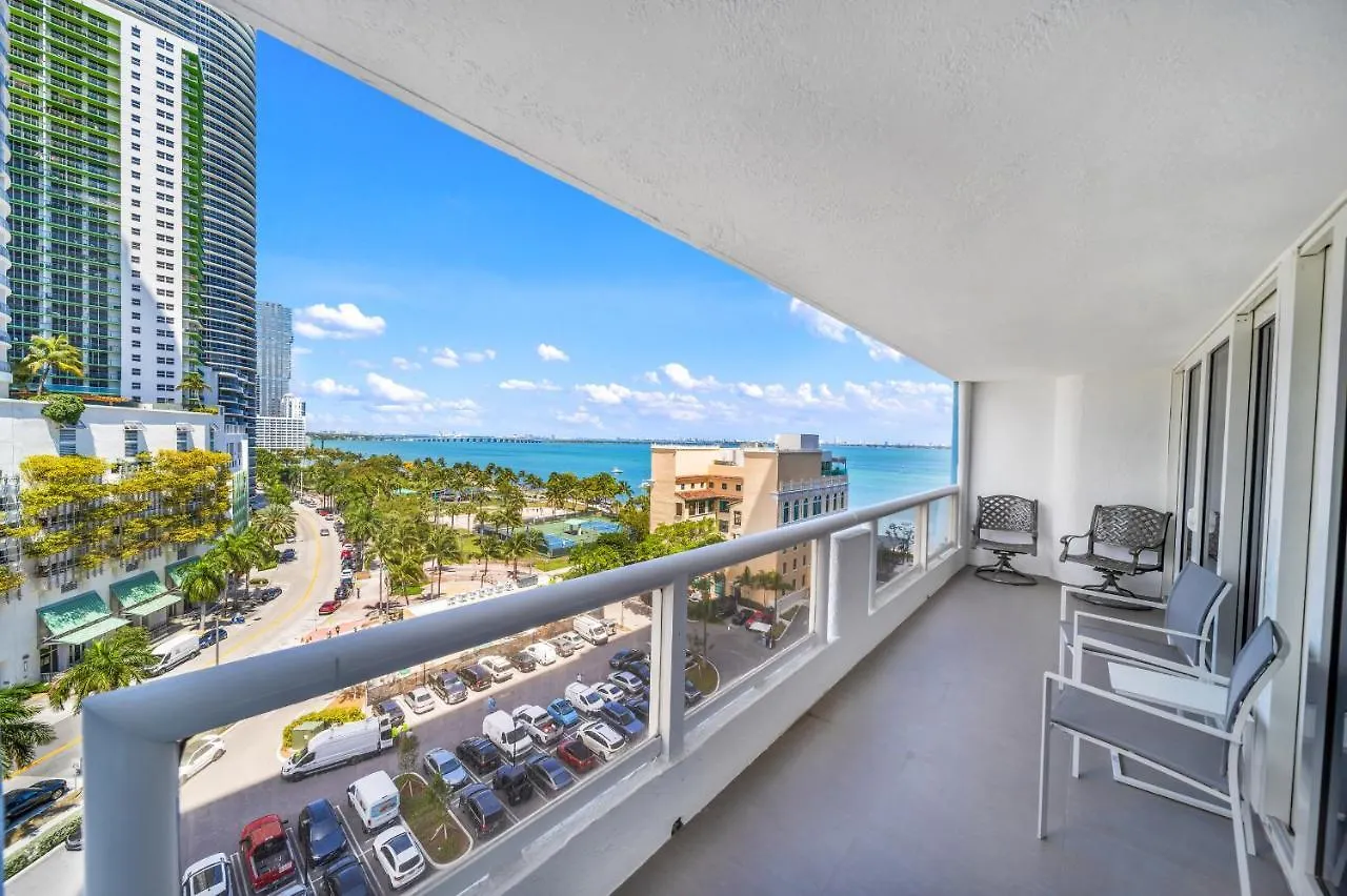 Apartment Beyond The Biscayne Bay