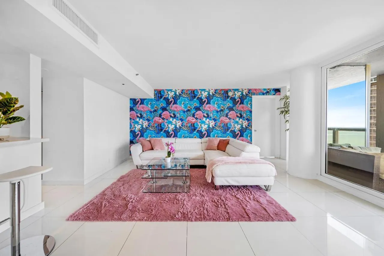 Apartment Flamingo Dream Biscayne Bay