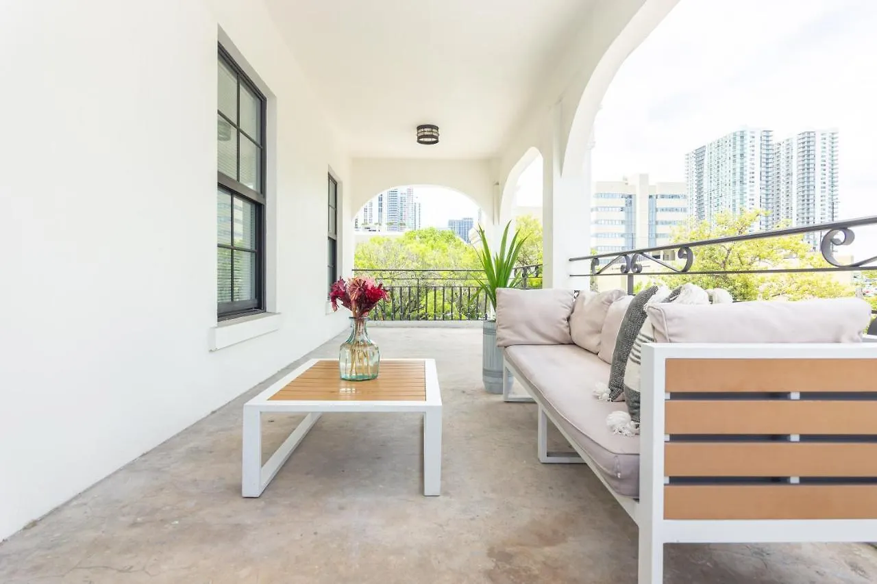 Downtown 2 Bedrooms - 10 Minutes To Beach - 5 Minutes To Wynwood