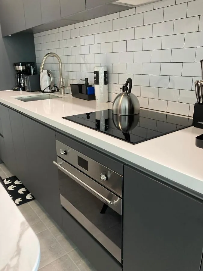 Lägenhet Brand New Modern 1 Bedroom Unit Downtown *