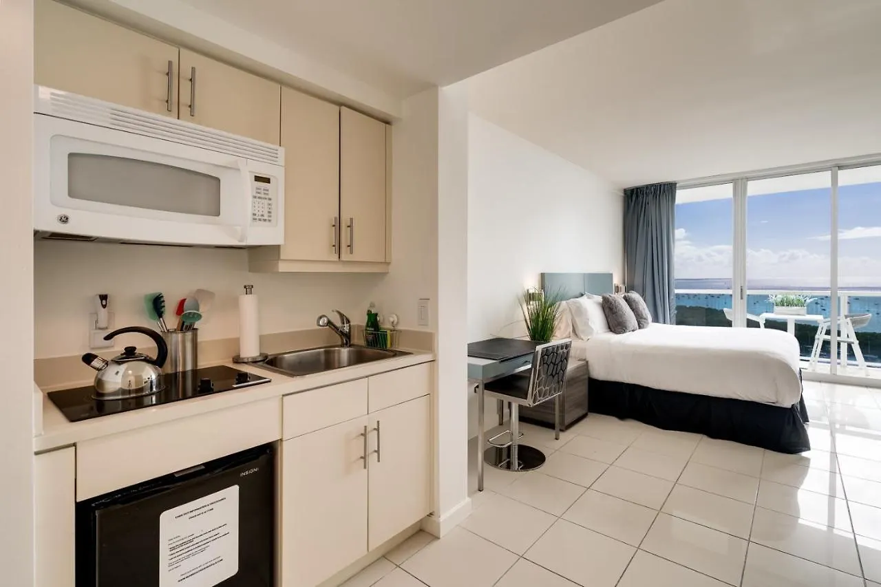 Holiday home Ocean View Balcony Steps From Restaurants, Peacock Park & Marina *