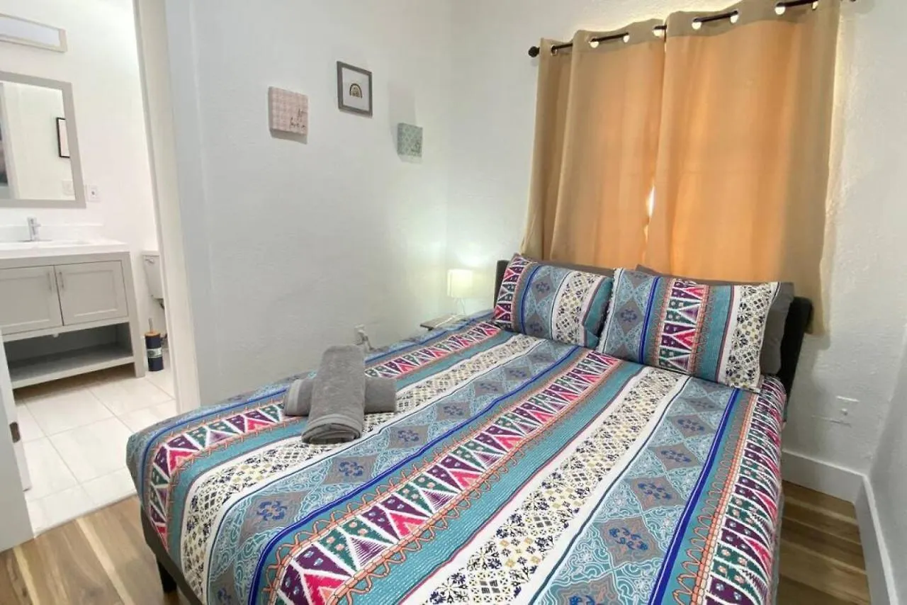 Heart Of Sleeps 10 Near Little Havana Beaches *