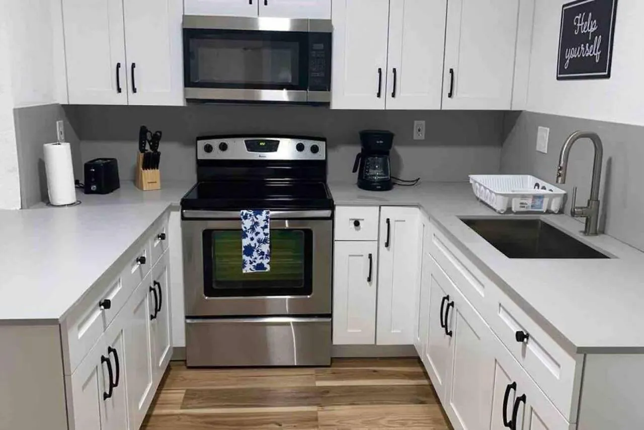 Heart Of Sleeps 10 Near Little Havana Beaches Holiday home