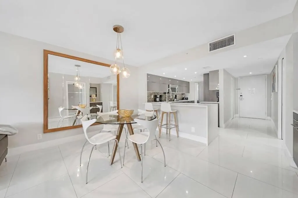 Lovely 1-bedroom Apartment *