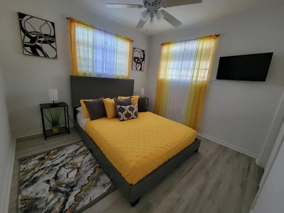 Sol # 2 With Free Parking * Miami