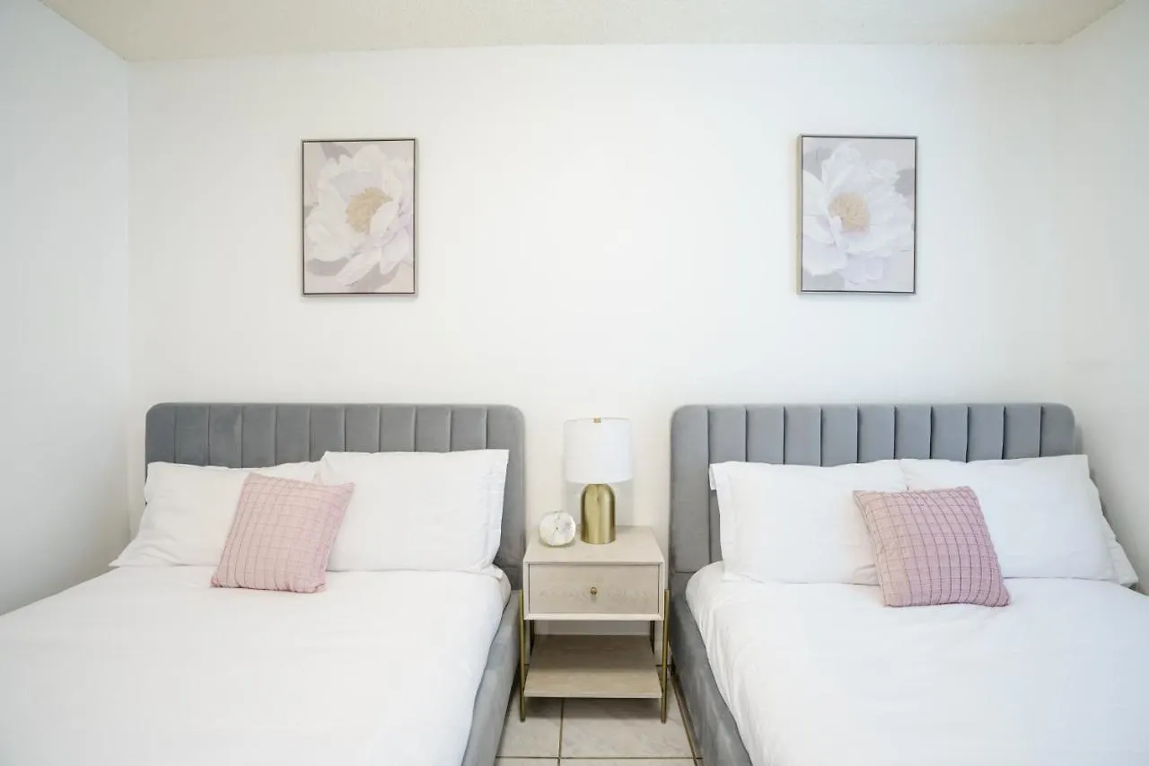 Modern 2 Bedroom In The Heart Of Wynwood Art District Apartment *