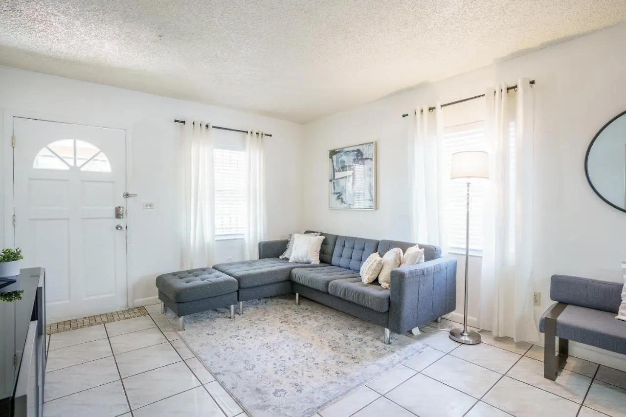 Modern 2 Bedroom In The Heart Of Wynwood Art District