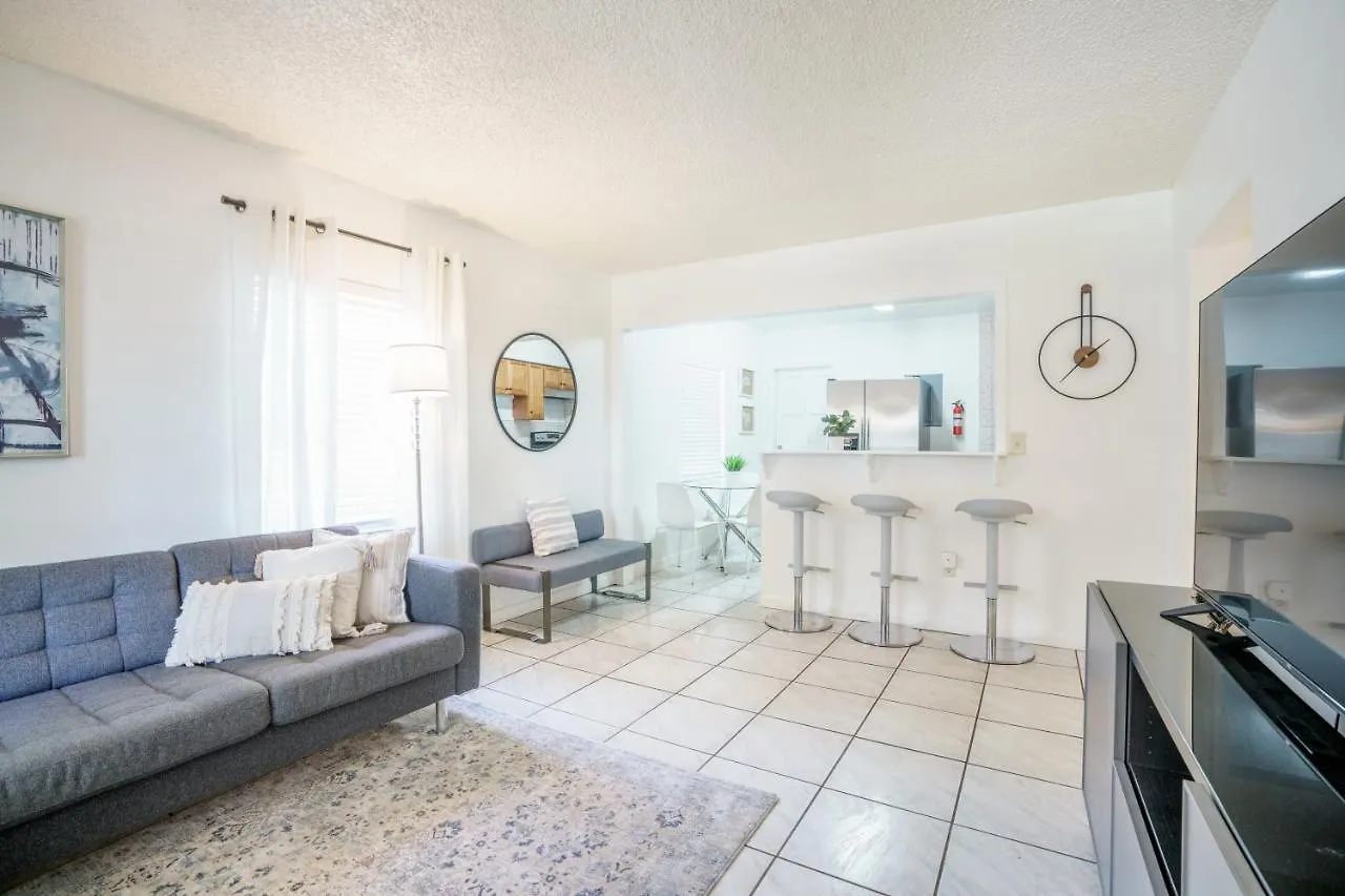 Modern 2 Bedroom In The Heart Of Wynwood Art District