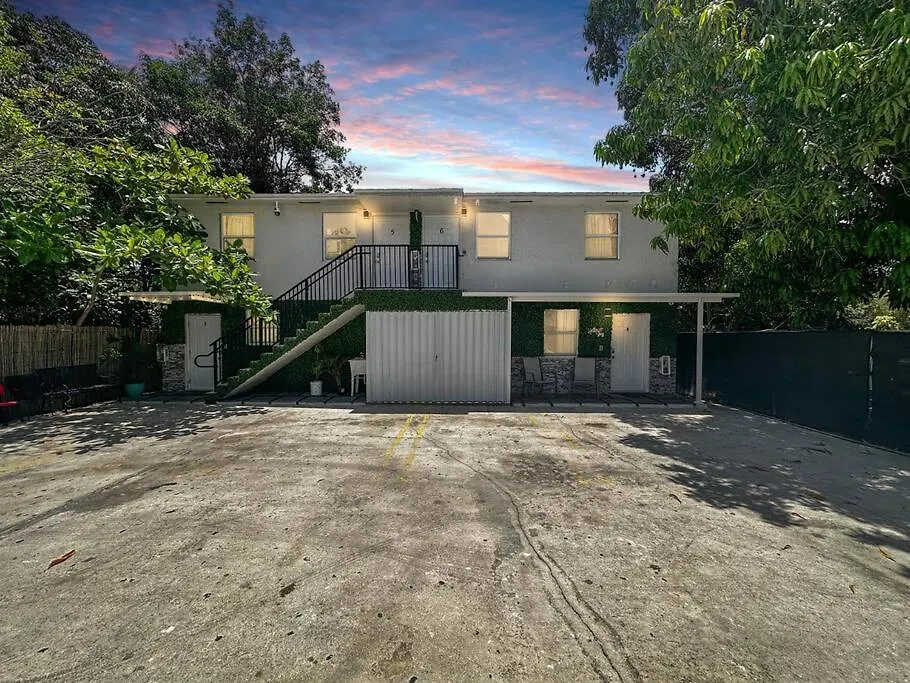 Vacay Spot Wynwood: Urban Jungle Oasis With Massage Shower & Bbq Patio