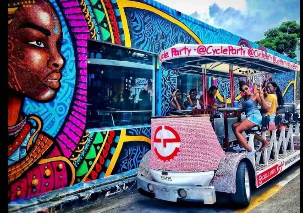 Vacay Spot Wynwood Jungle Getaway, Shower Massage Jets, Bbq, Patio Led Vibes, Prime Loc! 6 Blocks Away From Bars, Nite Clubs, Res, Shops Διαμέρισμα Μαϊάμι