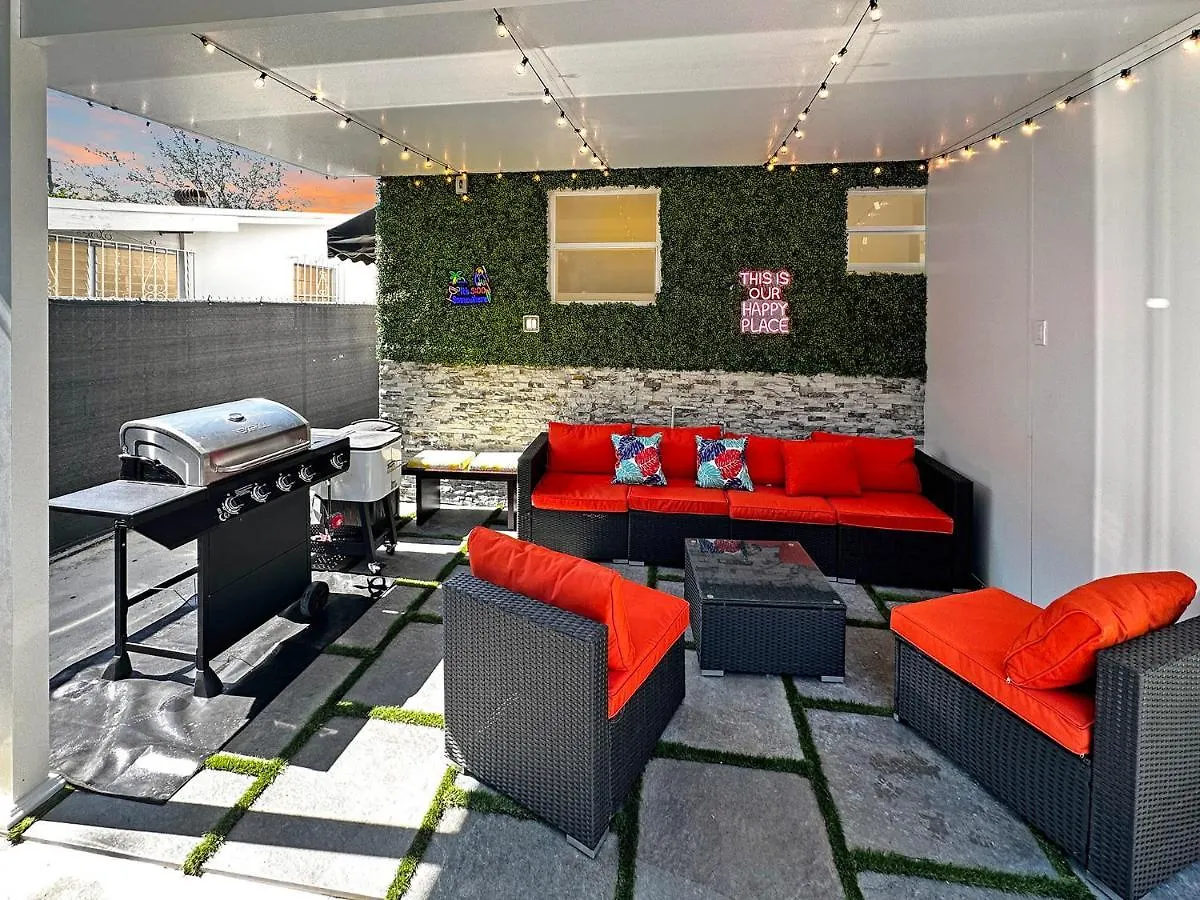Vacay Spot Wynwood Jungle Fever Shower Massage Jets, Bbq, Patio Led Vibes, Prime Loc! 6 Blocks Away From Bars, Nite Clubs, Res, Shops 아파트 *