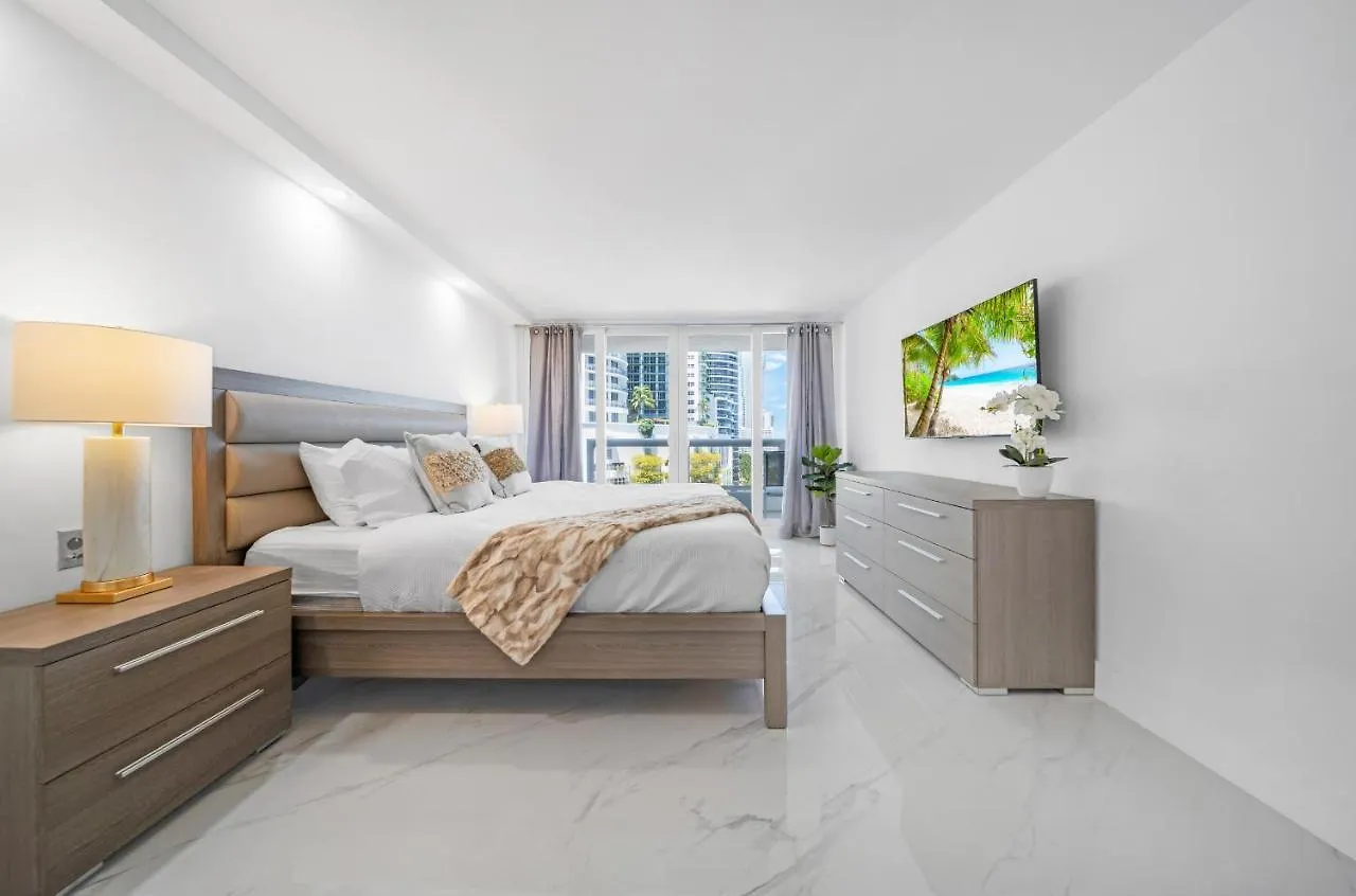 Beyond The Biscayne Bay Apartment *