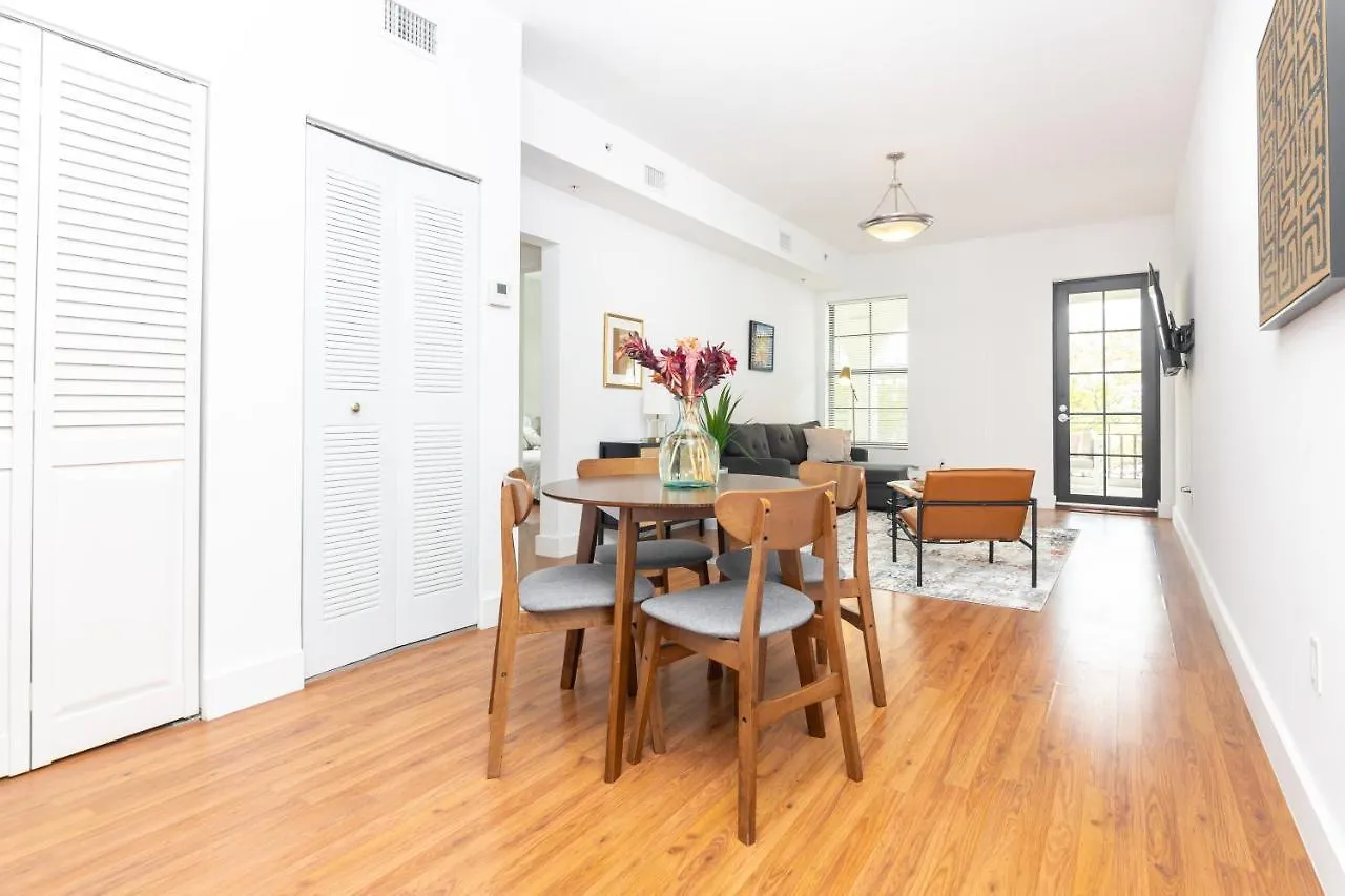 Downtown 2 Bedrooms - 10 Minutes To Beach - 5 Minutes To Wynwood Apartmán *