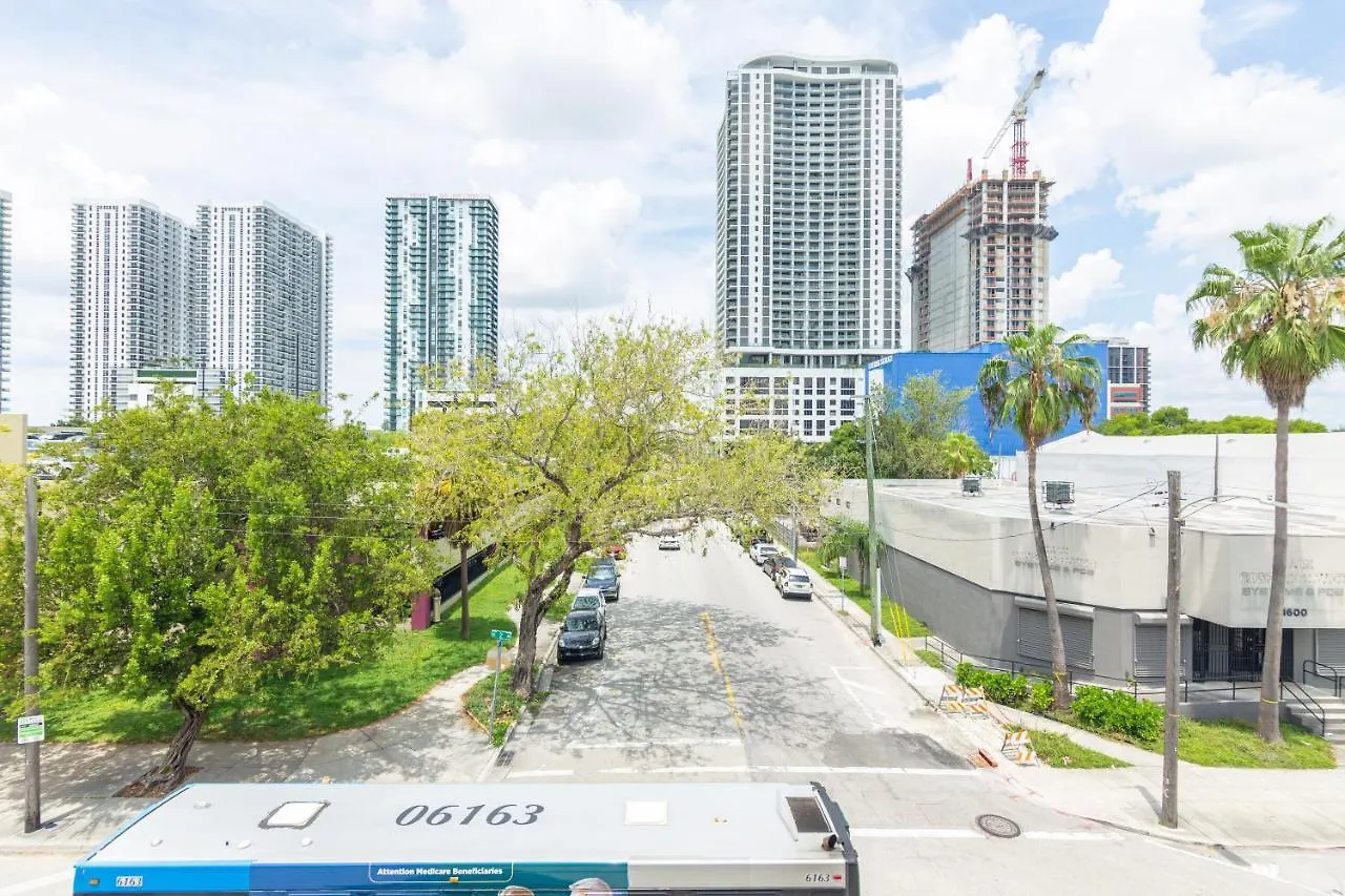 Downtown 2 Bedrooms - 10 Minutes To Beach - 5 Minutes To Wynwood