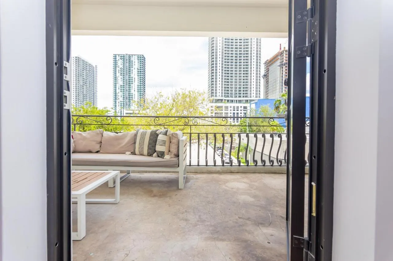 Downtown 2 Bedrooms - 10 Minutes To Beach - 5 Minutes To Wynwood
