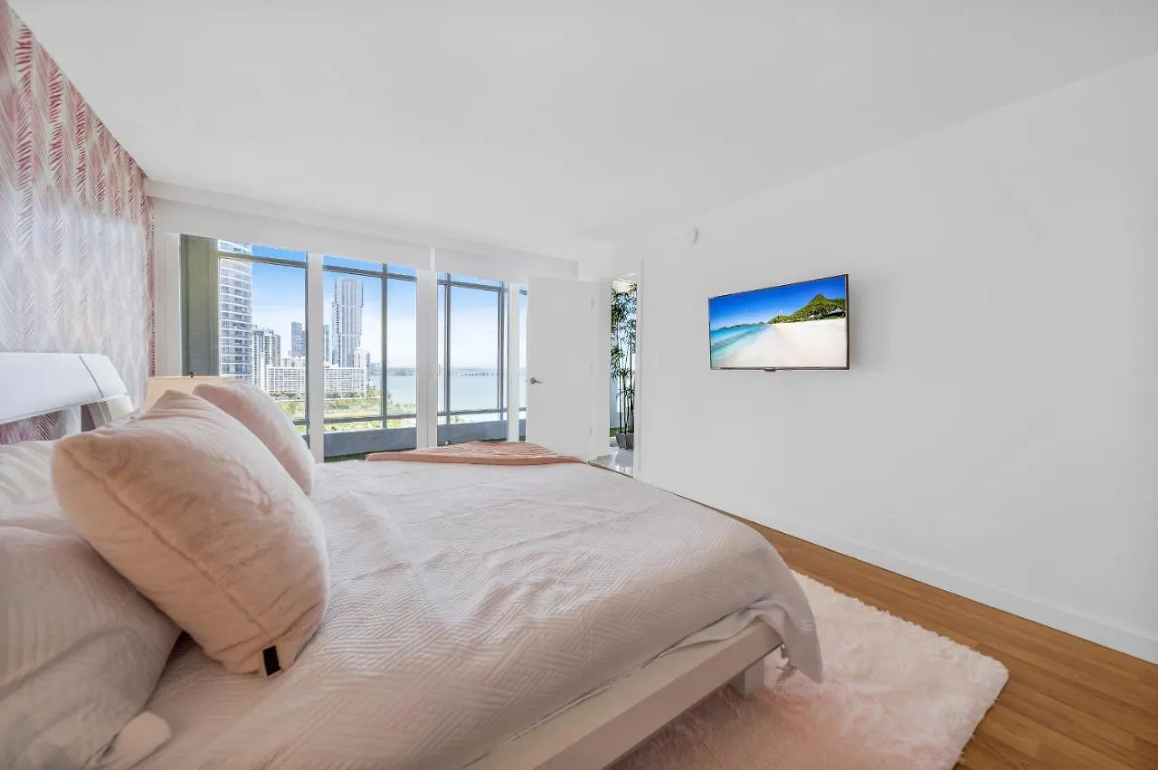 Flamingo Dream Biscayne Bay Apartment Miami