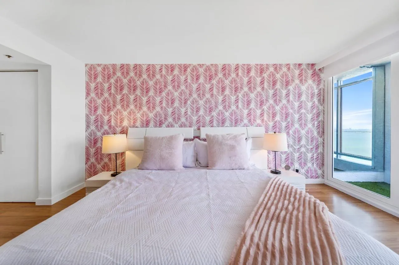 Flamingo Dream Biscayne Bay Apartment Miami
