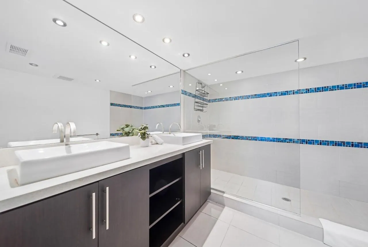 Flamingo Dream Biscayne Bay Apartment