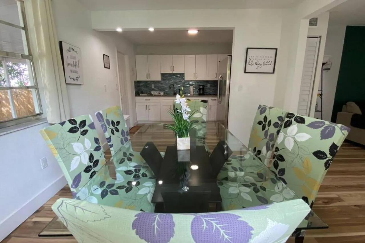 Holiday home Lively Near Downtown, Stadium, Wynwood *
