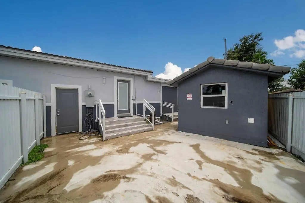 Holiday home Sunny Retreat, 4br House With Private Pool, Family Friendly, Min From Airport & Beaches Miami