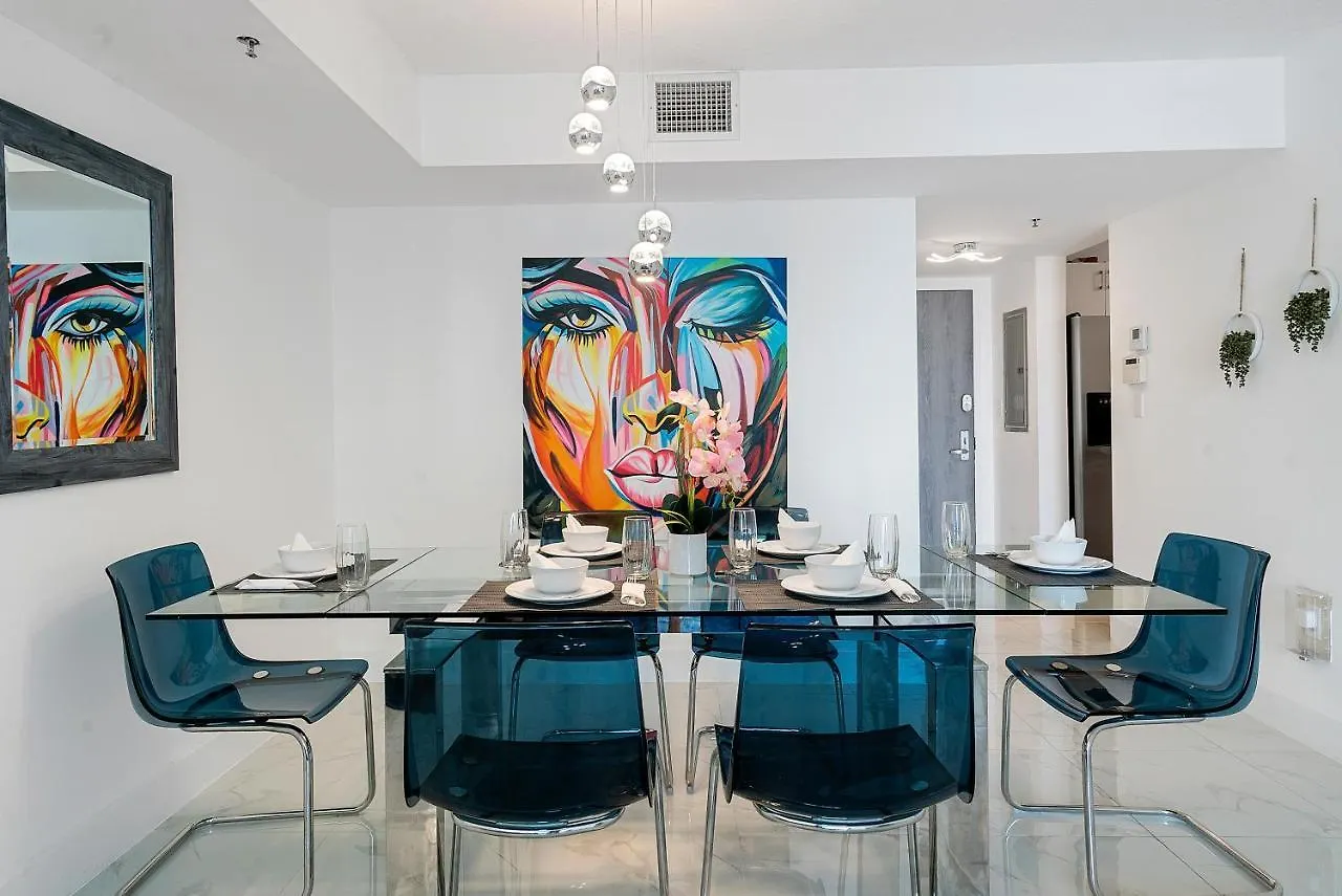 Awesome Penthouse Apt Brickell W/pool Appartement