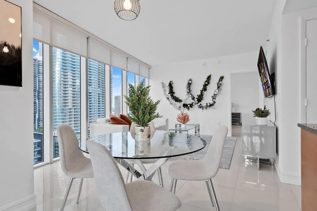 Apartment Astonishing 2 Bedroom Brickell