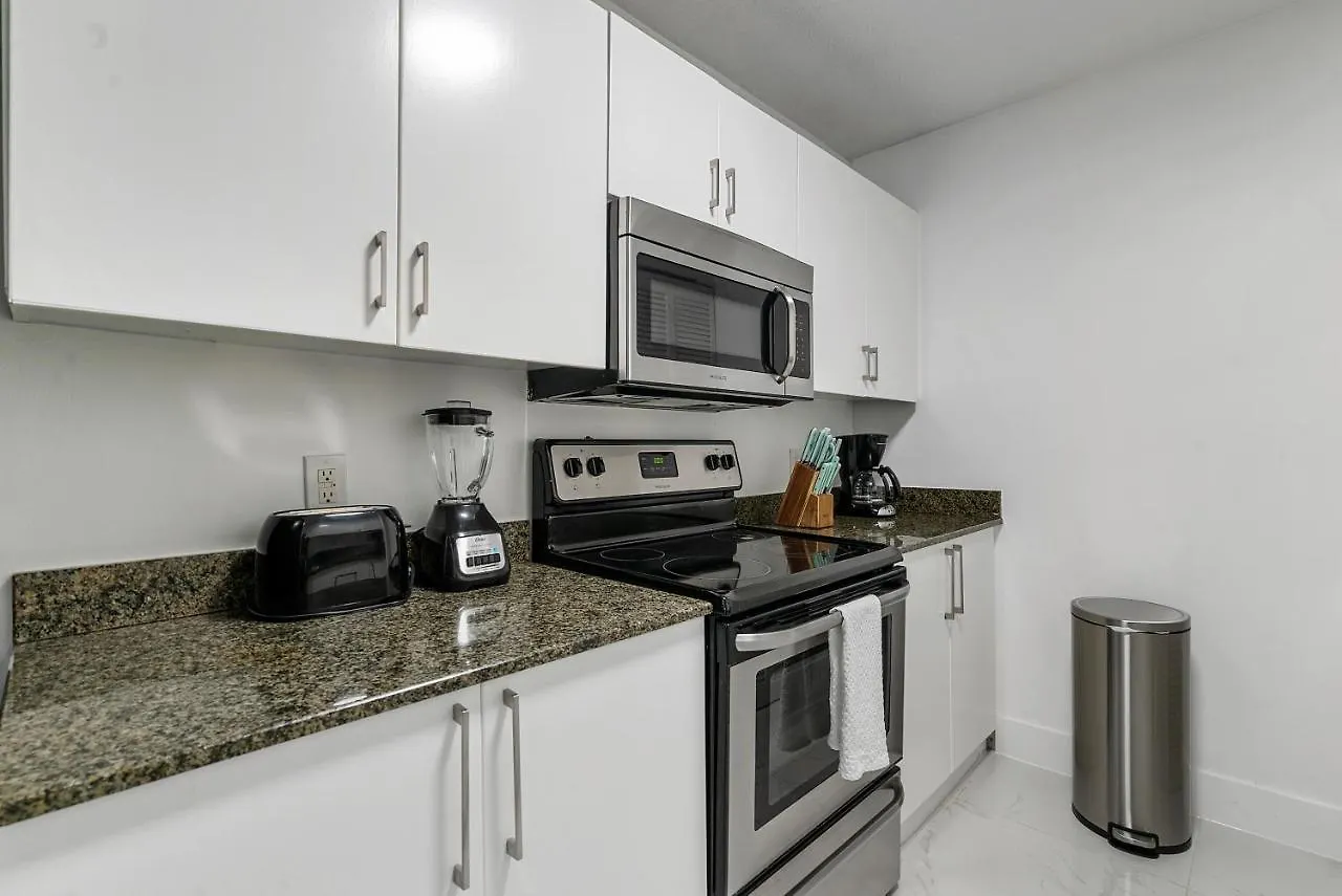 Awesome Penthouse Apt Brickell W/pool Miami