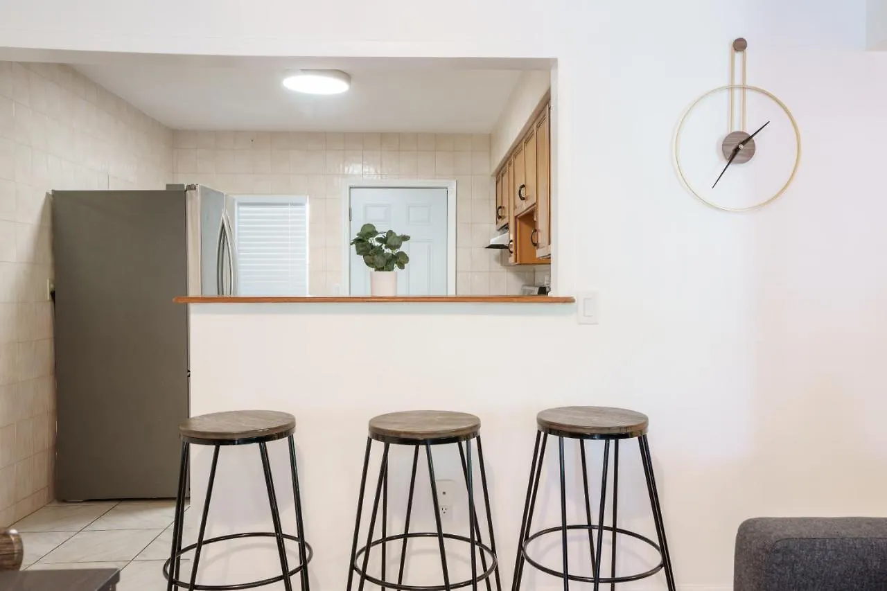 Modern 3-bedroom In The Heart Of Wynwood Art District *