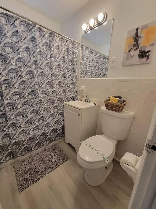 Sol # 2 With Free Parking * Miami