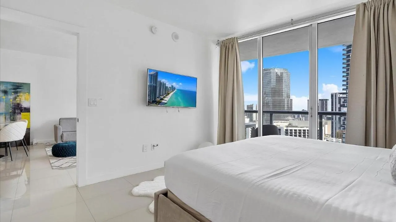 Views At Icon Brickell * Miami