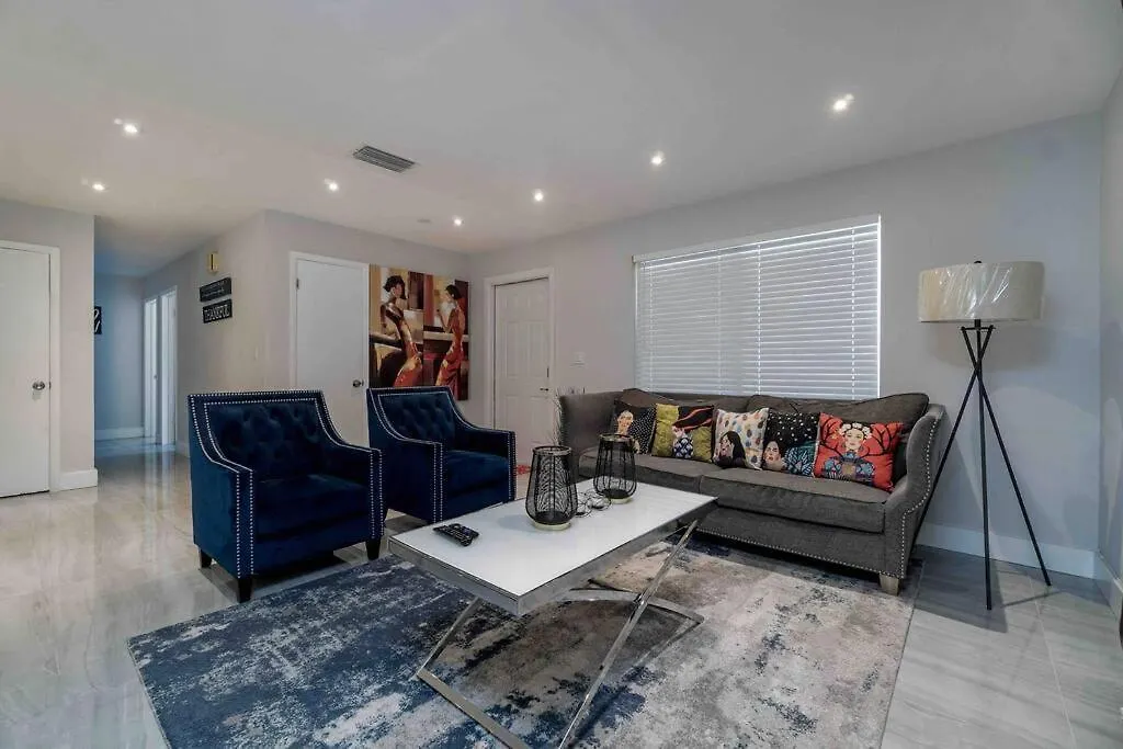 Heart Of Luxury 4br Pool 5 Min 度假居 *