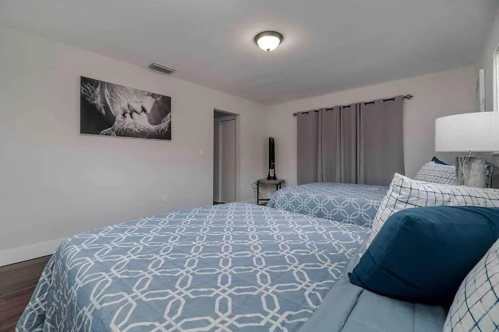 Heart Of Luxury 4br Pool 5 Min 度假居