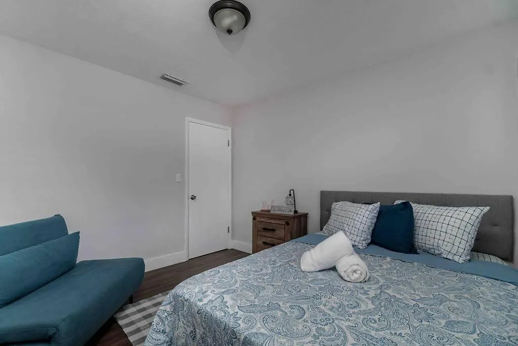 Heart Of Luxury 4br Pool 5 Min Holiday home Miami
