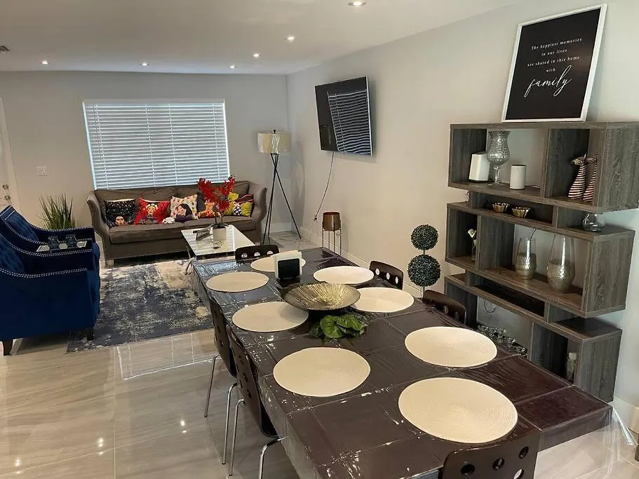 Heart Of Luxury 4br Pool 5 Min 度假居