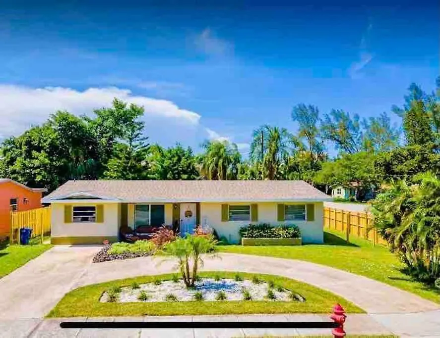 Heart Of Luxury 4br Pool 5 Min Holiday home Miami