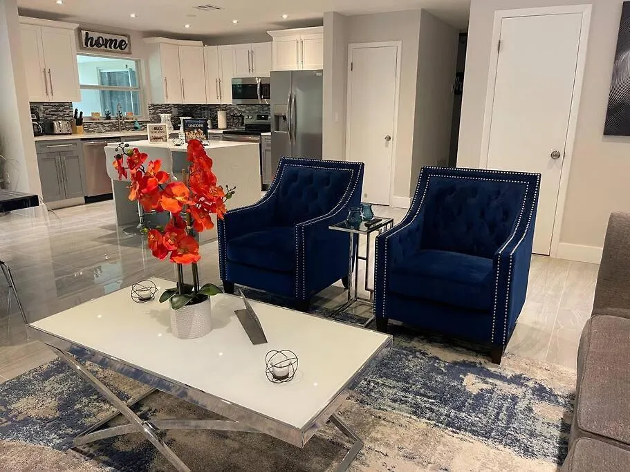 Heart Of Luxury 4br Pool 5 Min