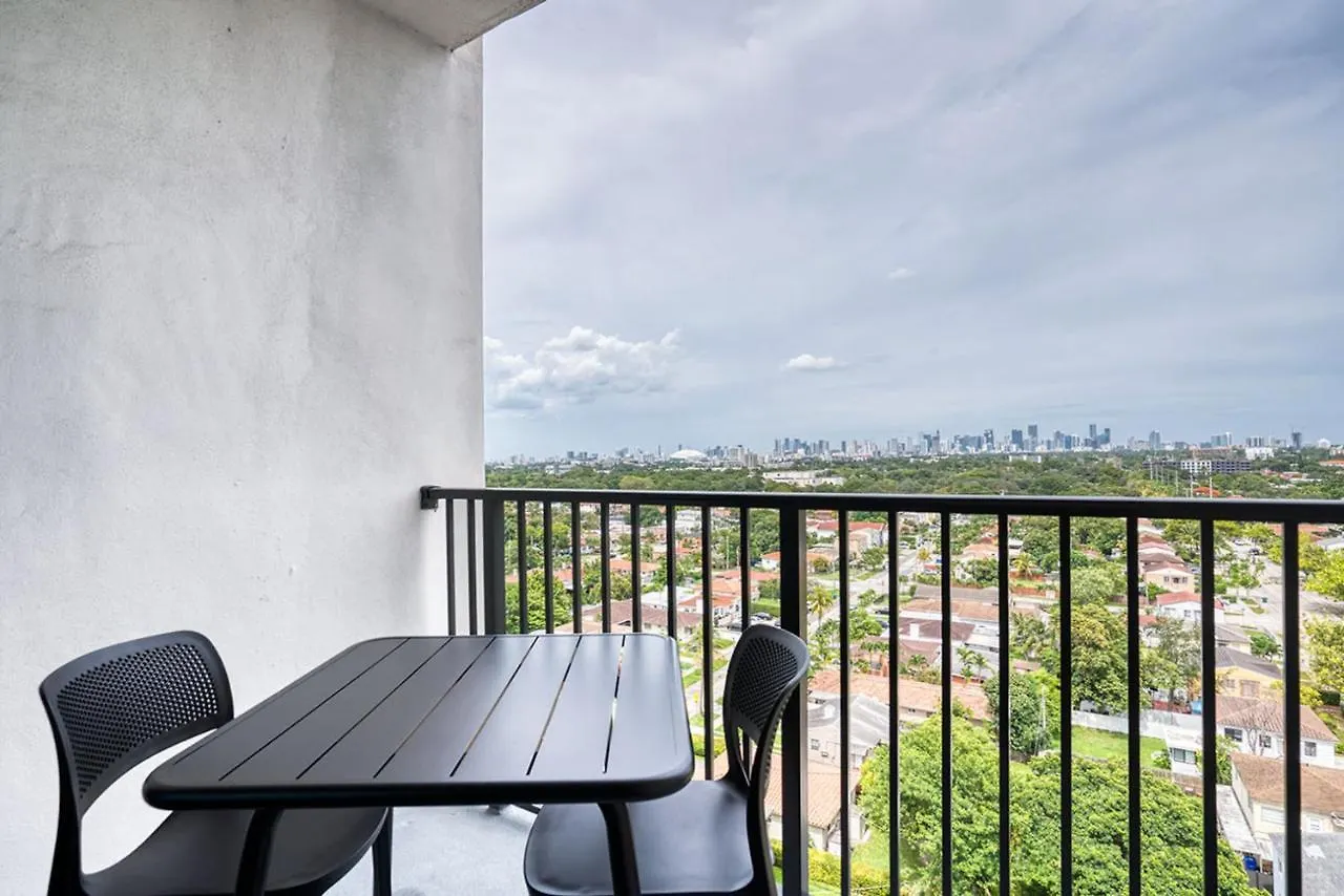Coral Gables 1br W Pool Wd Nr Shops Airport Mia-74 * Miami