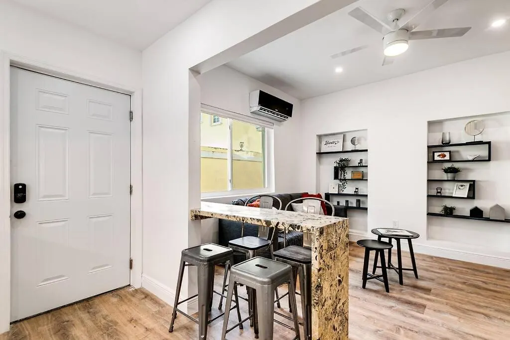 Beautiful Shenandoah One Bedroom Fast Internet Shen3 Apartment Miami