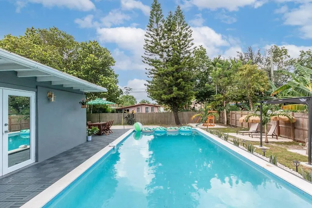 La Playita 4-br Heated Pool 16 Guests *