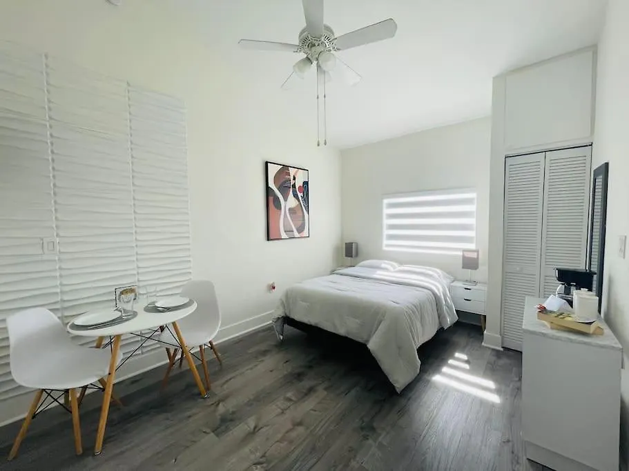 Alma Guest Apartman Miami