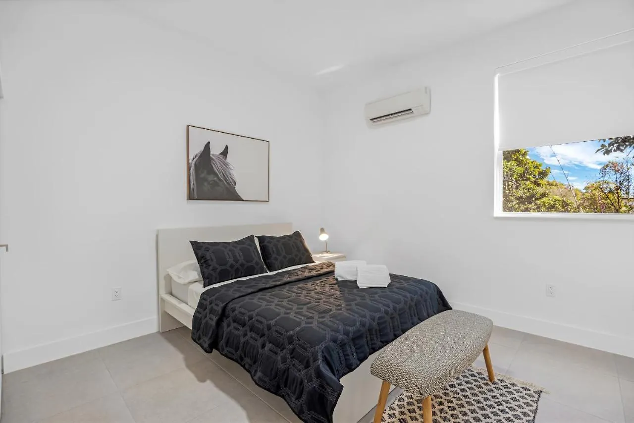 בית נופש Up To 12 Guests! Modern Near Wynwood מיאמי