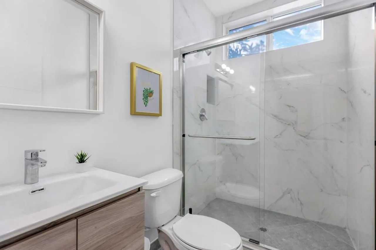 Up To 16 Guests! Modern House Near Wynwood * Miami