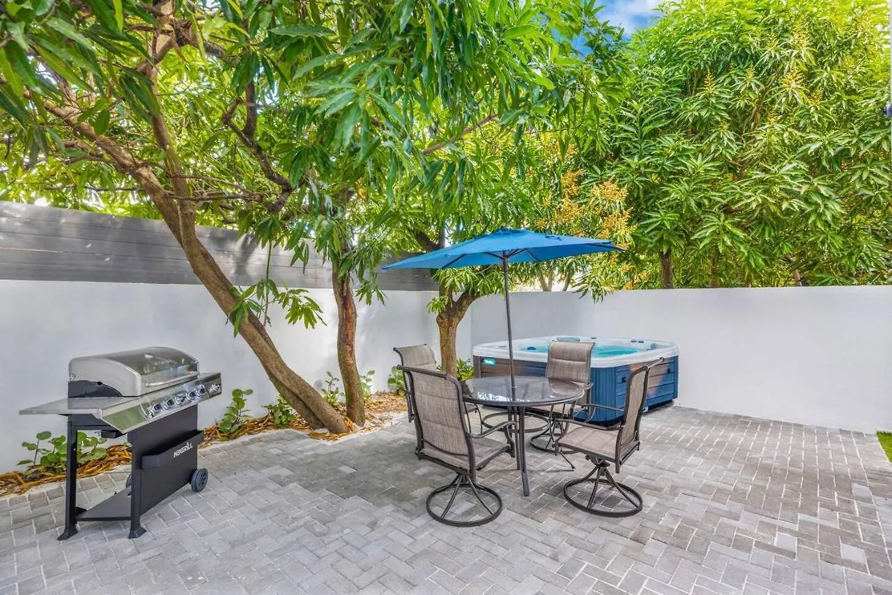 别墅 Up To 16 Guests! Modern House Near Wynwood *