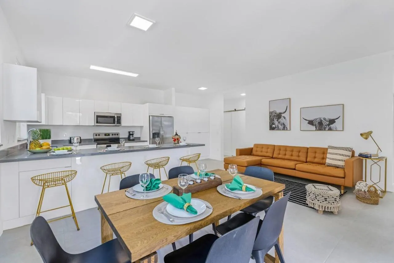 别墅 Up To 16 Guests! Modern House Near Wynwood *