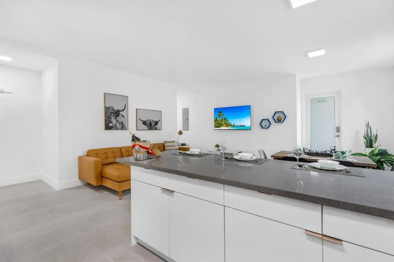 别墅 Up To 16 Guests! Modern House Near Wynwood *