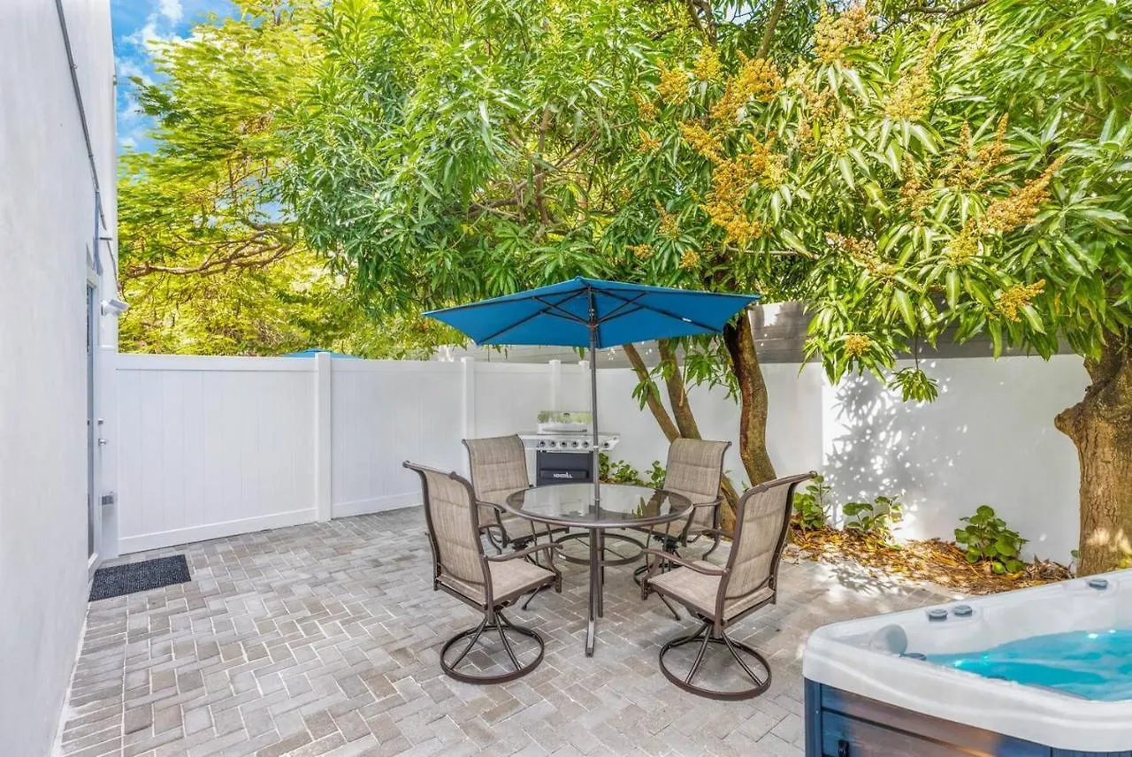 Up To 16 Guests! Modern House Near Wynwood