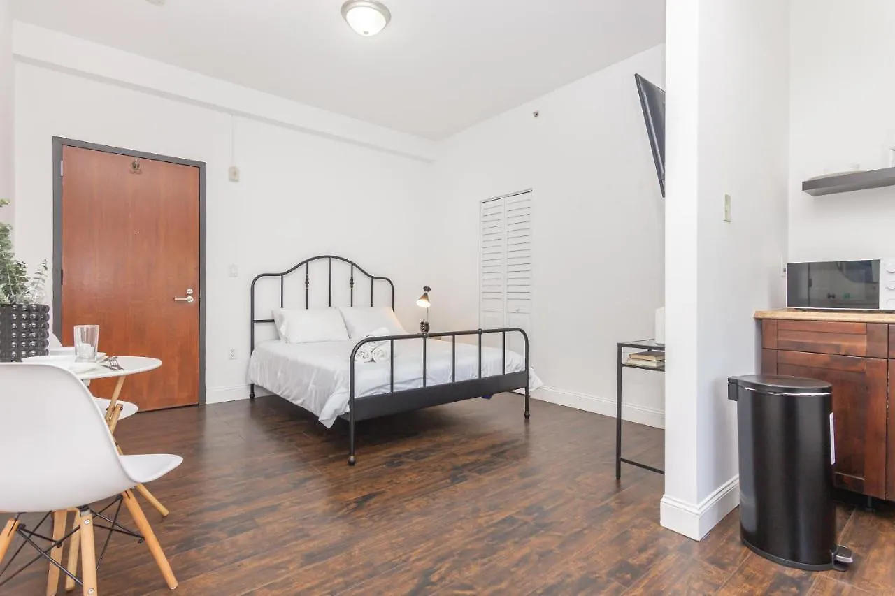 Downtown Cozy Studio Near To South Beach - 5 Minutes To Wynwood Apartment