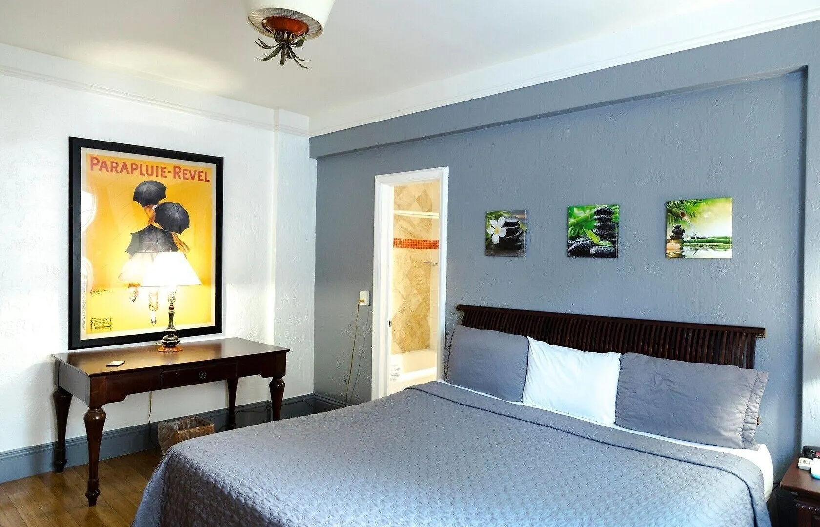 South Plaza 3*