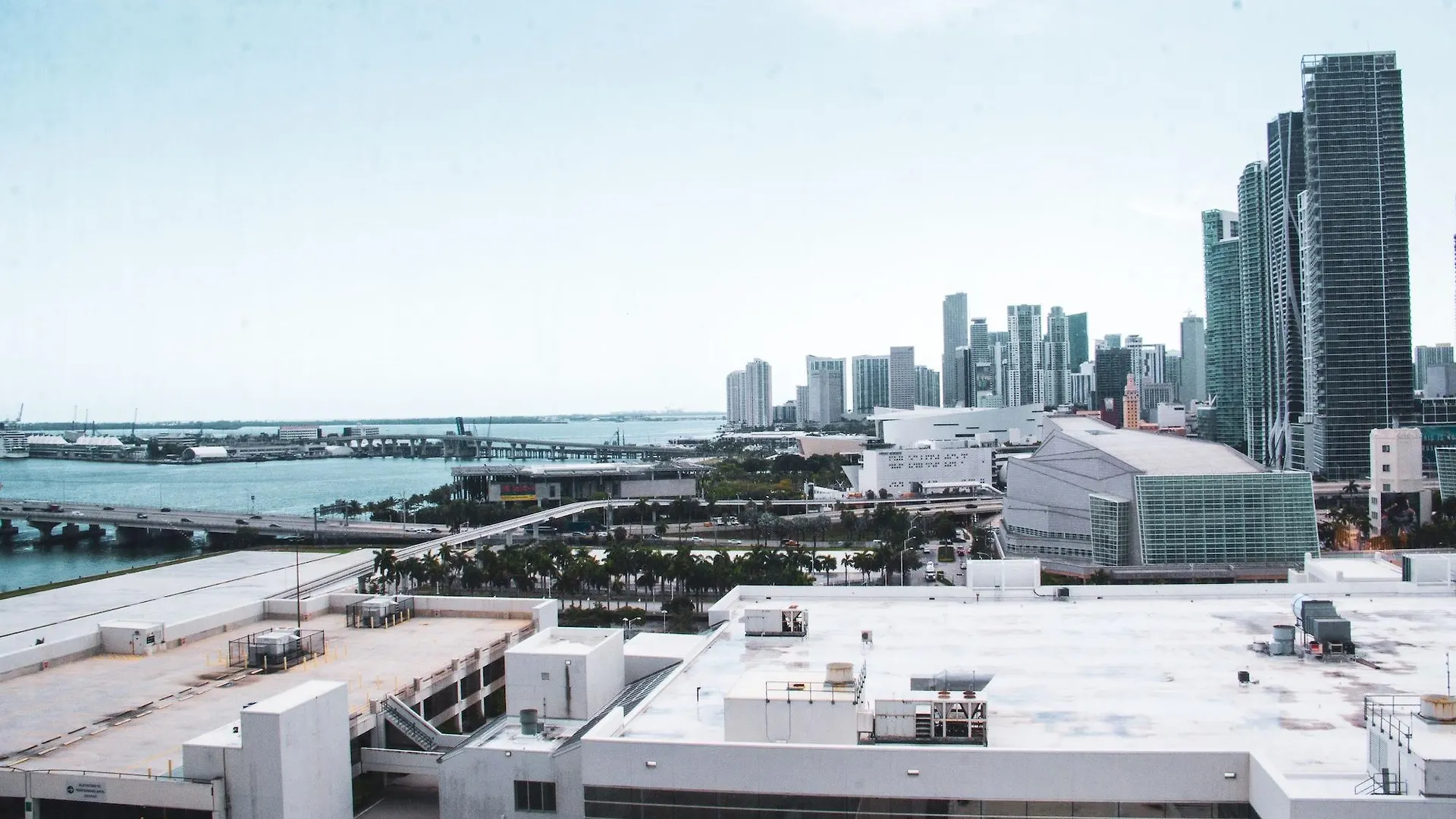 Hilton Downtown 4*